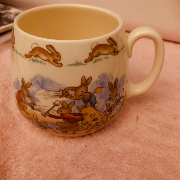 FIRM: NEW Vintage, BUNNYKINS, children's serving set never used - Picture 3 of 10